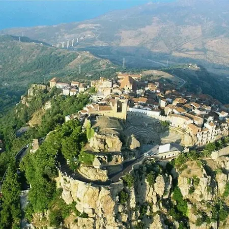 1000mt Di Altezza A 10km Dal Mare Feriehus *