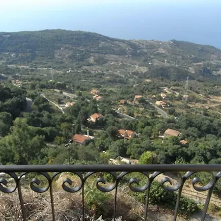 1000mt Di Altezza A 10km Dal Mare *